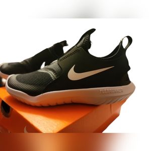 New Kids Nike Flex Runner Shoes Sz 13c Black/Wht